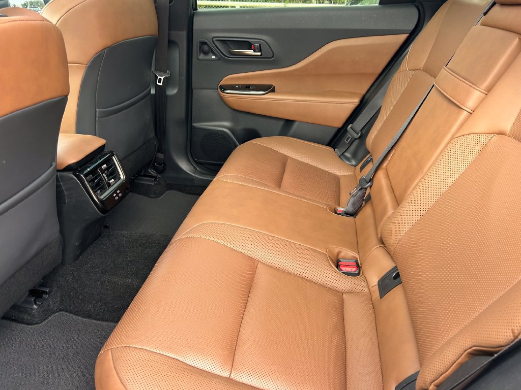 Used 2025 Toyota Crown Signia w/ Advanced Technology Package AWD/4WD image 16