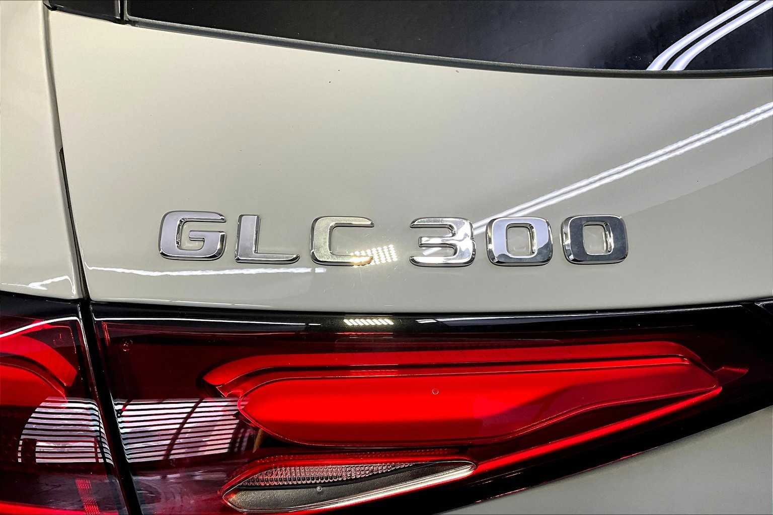 New 2026 Mercedes-Benz GLC 300 4MATIC image 6