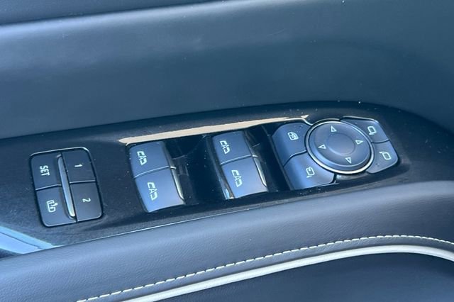 Used 2024 Cadillac Escalade ESV Sport Platinum w/ LPO, ONYX Package image 12