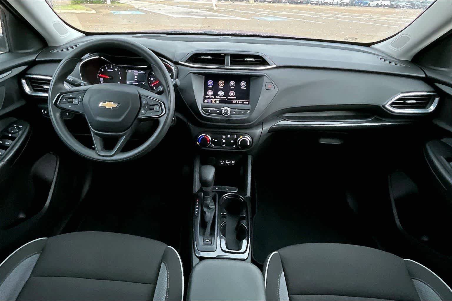 Used 2023 Chevrolet TrailBlazer LT FWD image 9