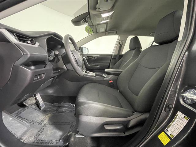 Certified 2025 Toyota RAV4 LE AWD/4WD image 9