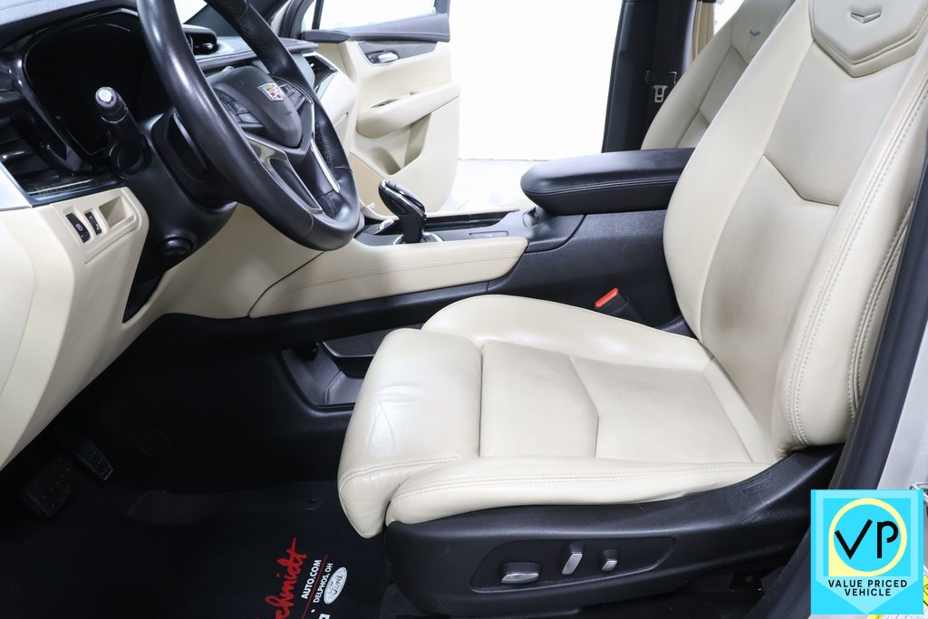 Used 2017 Cadillac XT5 FWD image 19