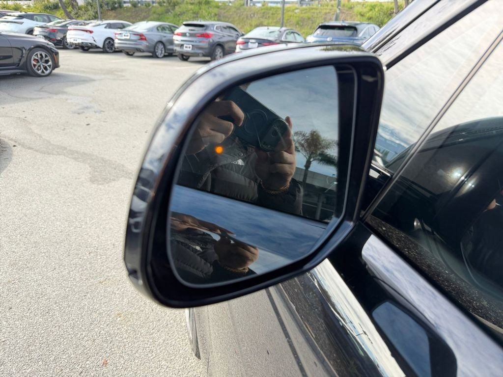 Used 2023 Land Rover Range Rover Sport SE Dynamic image 33