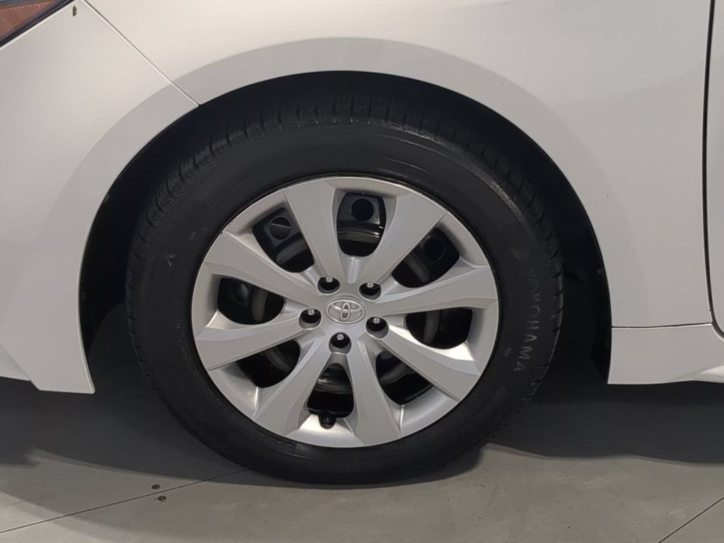 Used 2023 Toyota Corolla LE FWD image 17