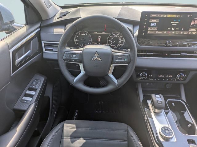 New 2026 Mitsubishi Outlander SE image 18