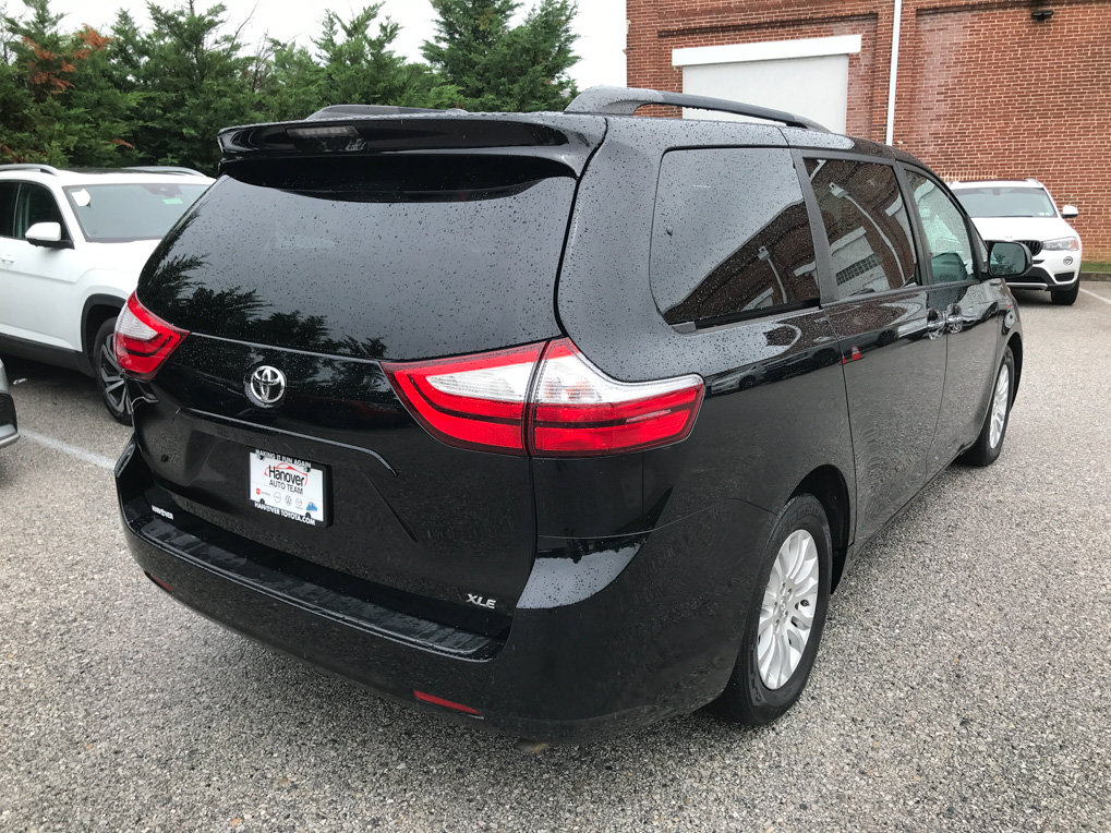 Used 2017 Toyota Sienna XLE FWD image 8