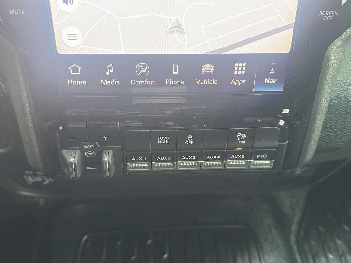New 2026 RAM 5500 4x4 Regular Cab image 18