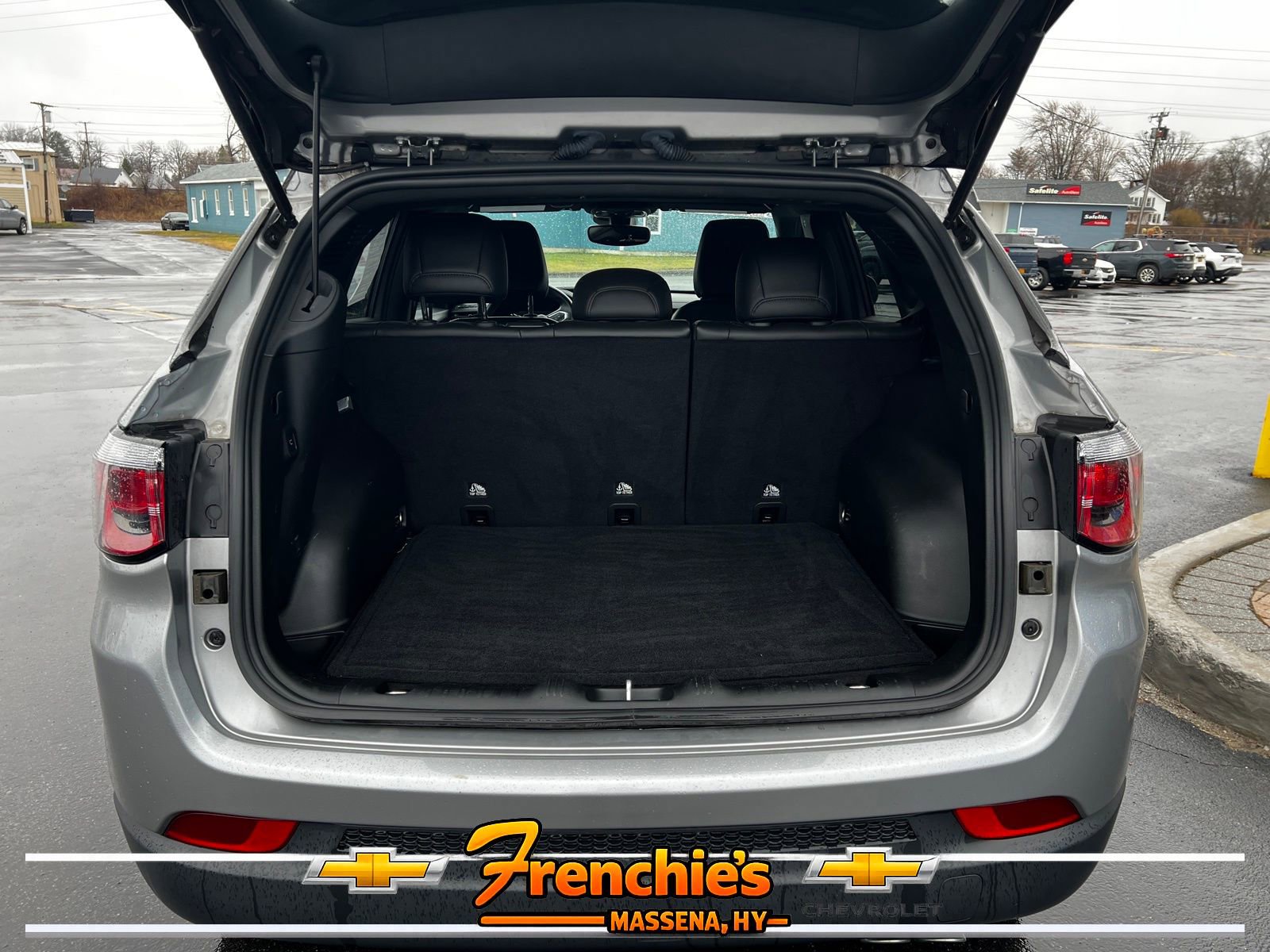 Used 2022 Jeep Compass Latitude w/ Convenience Group AWD/4WD image 5