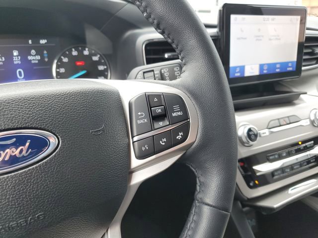 Used 2023 Ford Explorer XLT w/ Equipment Group 202A AWD/4WD image 14