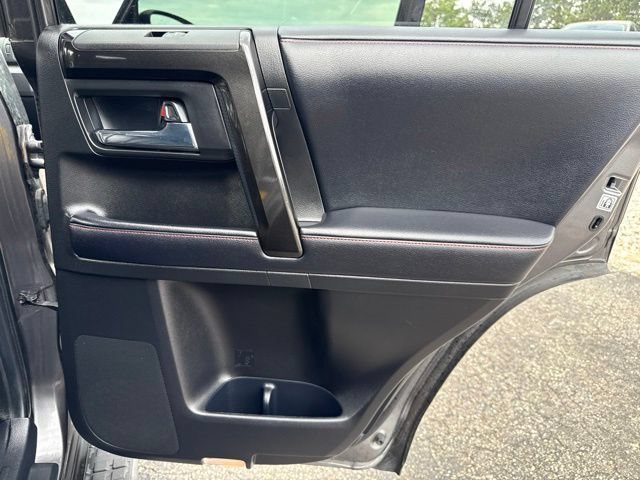 Used 2019 Toyota 4Runner TRD Off-Road Premium AWD/4WD image 27