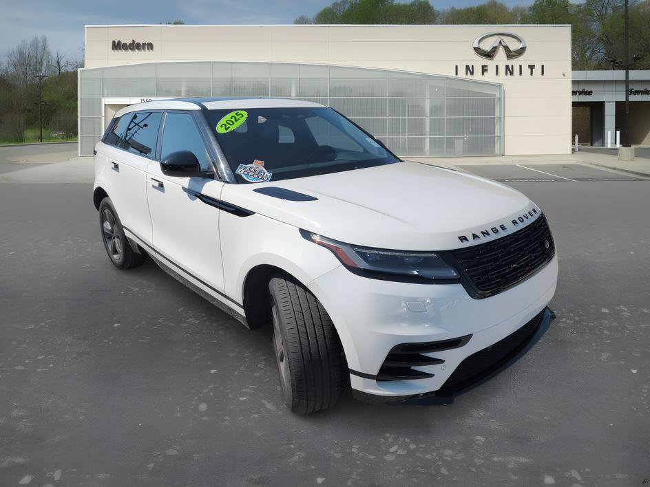 Used 2025 Land Rover Range Rover Velar Dynamic SE AWD/4WD image 2