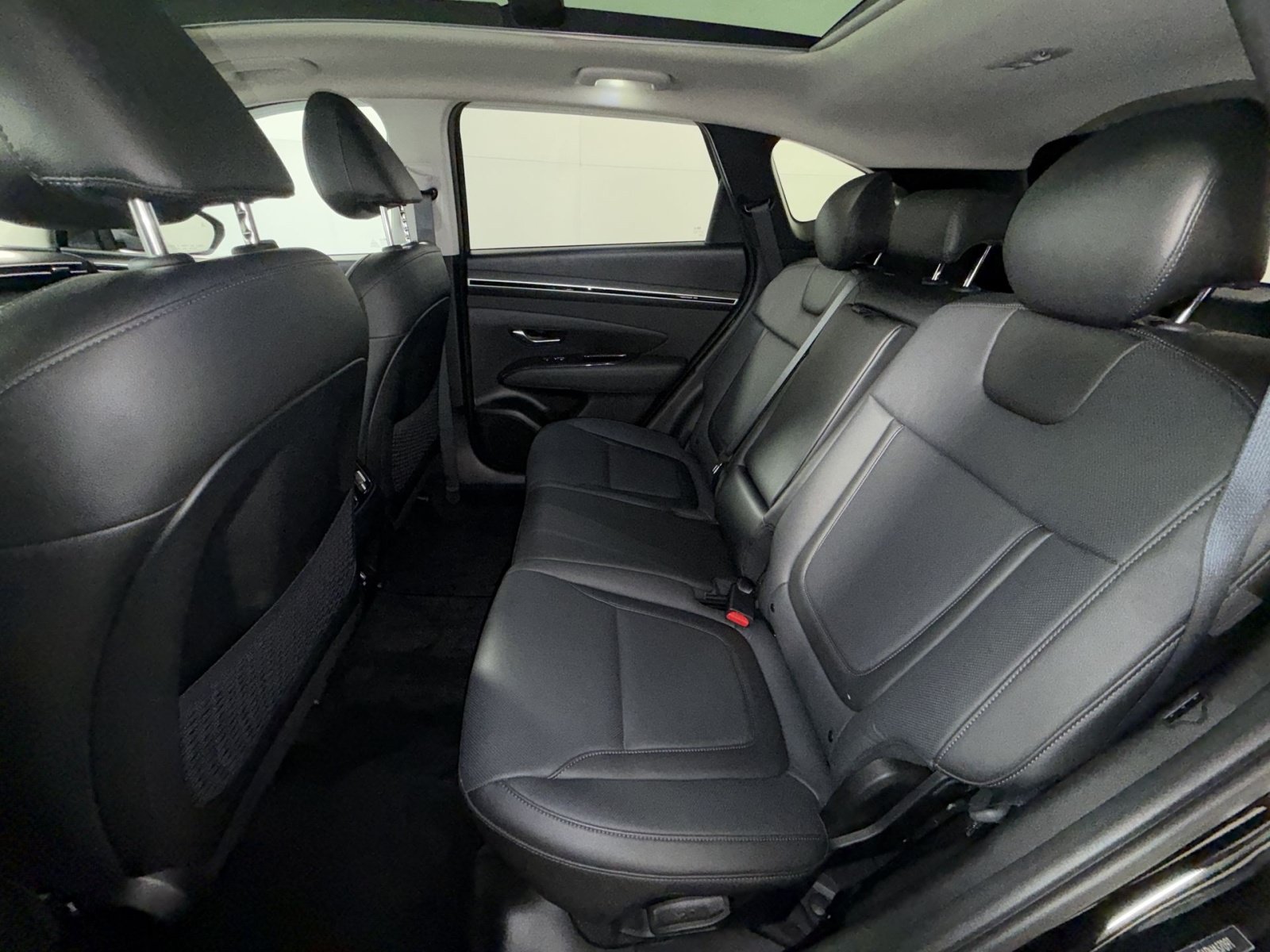 Used 2024 Hyundai Tucson Limited AWD/4WD image 25