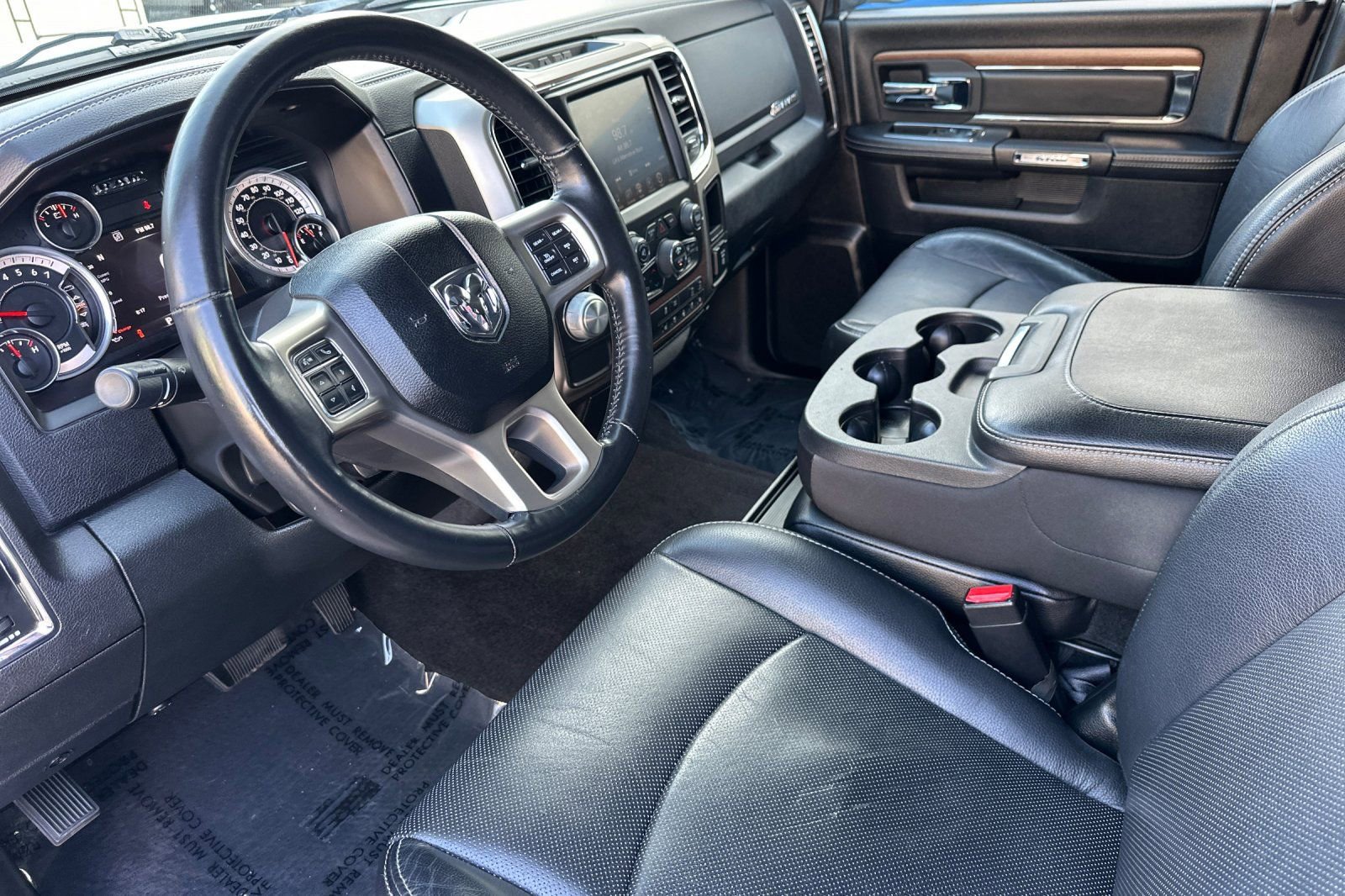 Used 2015 RAM 1500 Laramie w/ Convenience Group RWD image 10