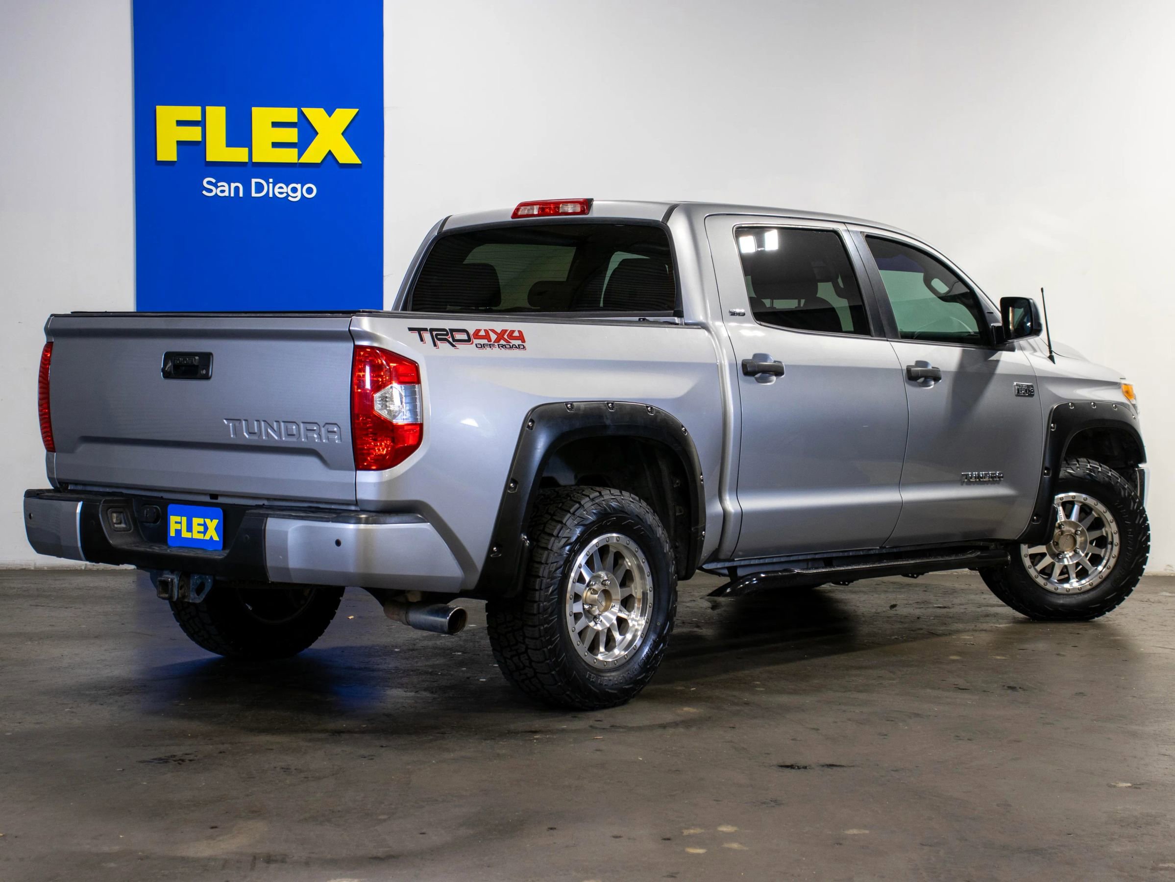 Used 2016 Toyota Tundra SR5 image 5