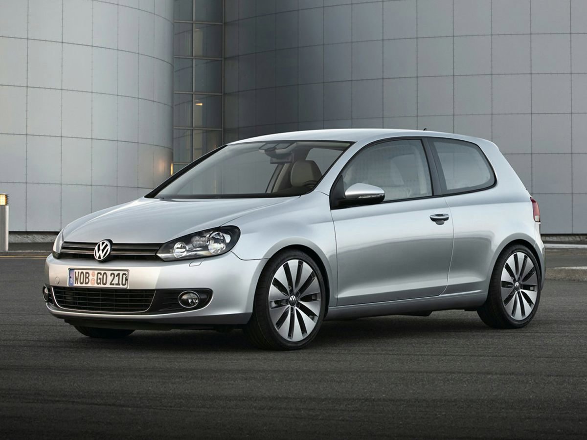 Used 2010 Volkswagen Golf 4-Door FWD image 1
