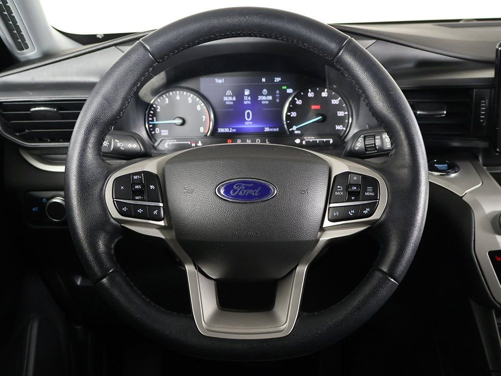 Used 2022 Ford Explorer XLT image 33