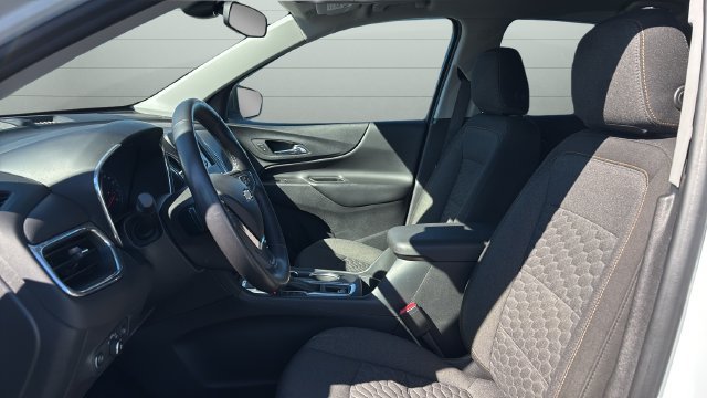 Used 2020 Chevrolet Equinox LT w/ Driver Convenience Package AWD/4WD image 21