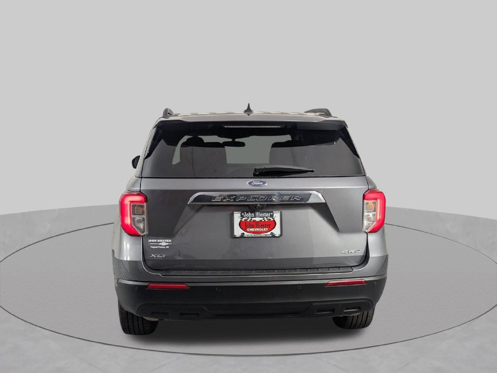 Used 2023 Ford Explorer XLT AWD/4WD image 7