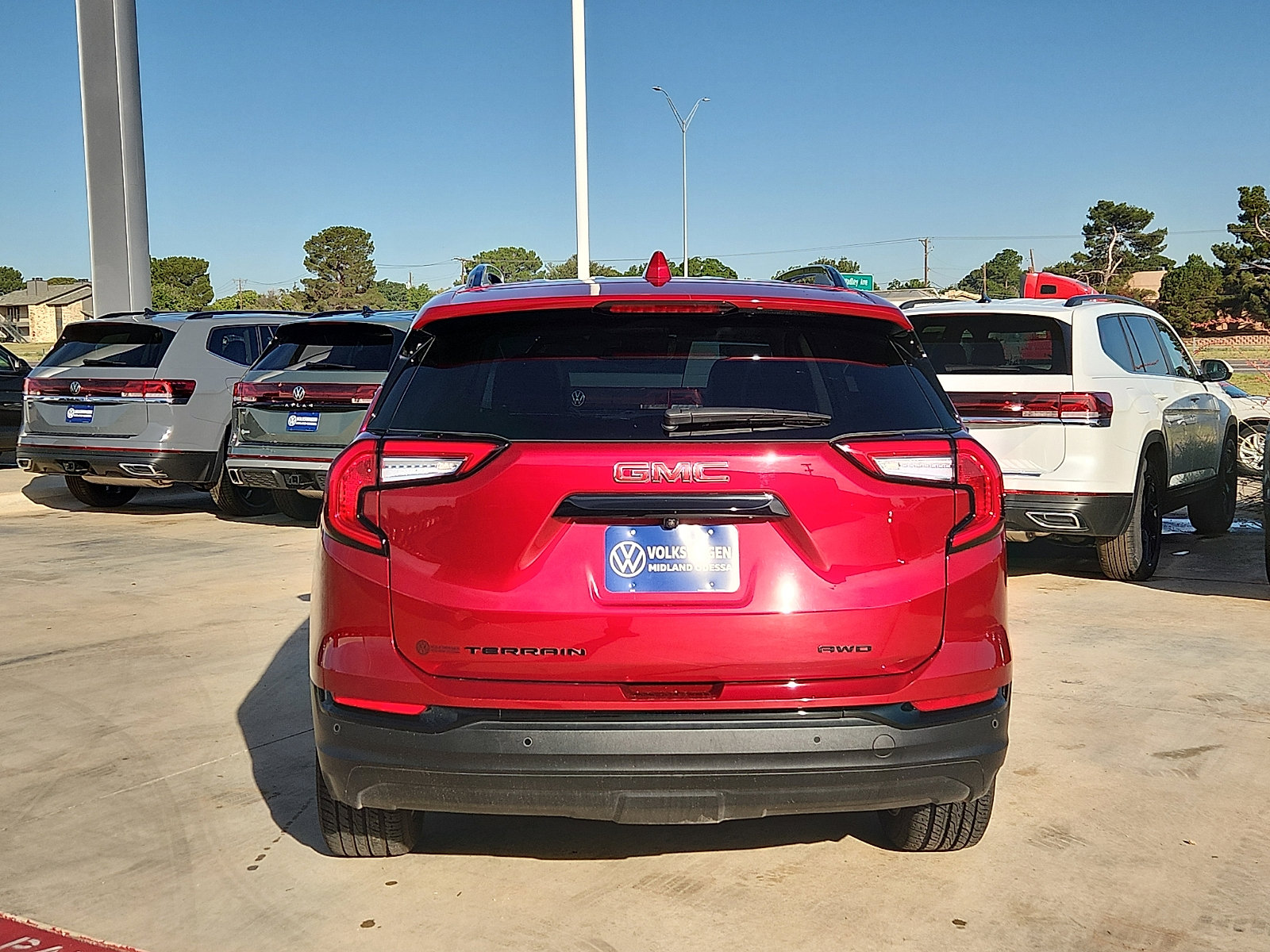 Used 2024 GMC Terrain SLT w/ Elevation Edition AWD/4WD image 6