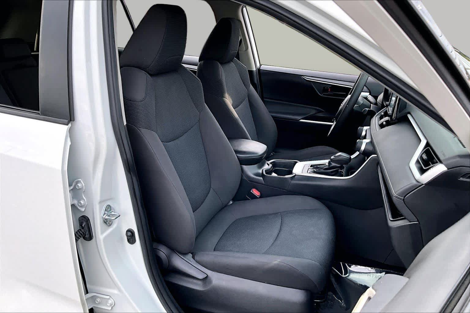 Used 2020 Toyota RAV4 LE w/ All Weather Liner Package FWD image 9