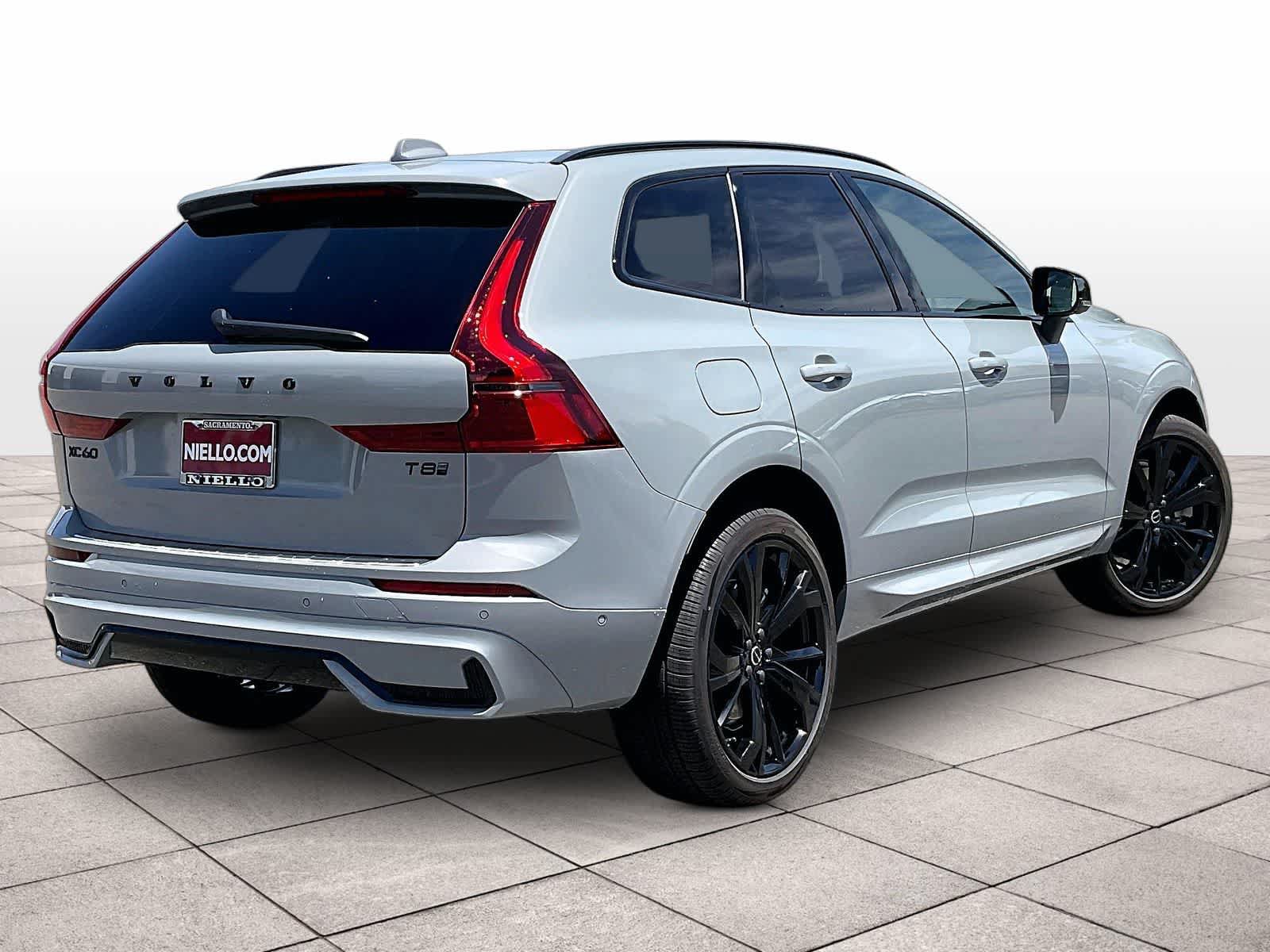 New 2026 Volvo XC60 T8 Ultra w/ Protection Package Premier AWD/4WD image 4