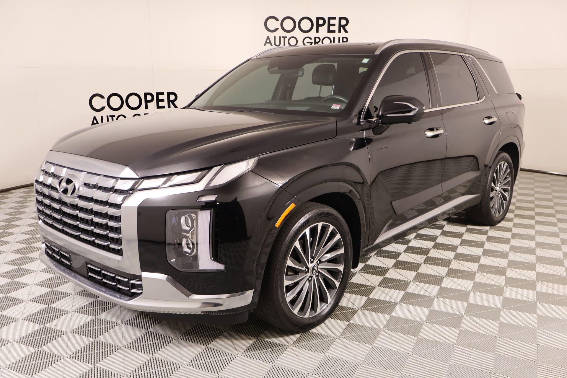 Used 2023 Hyundai Palisade Calligraphy image 11