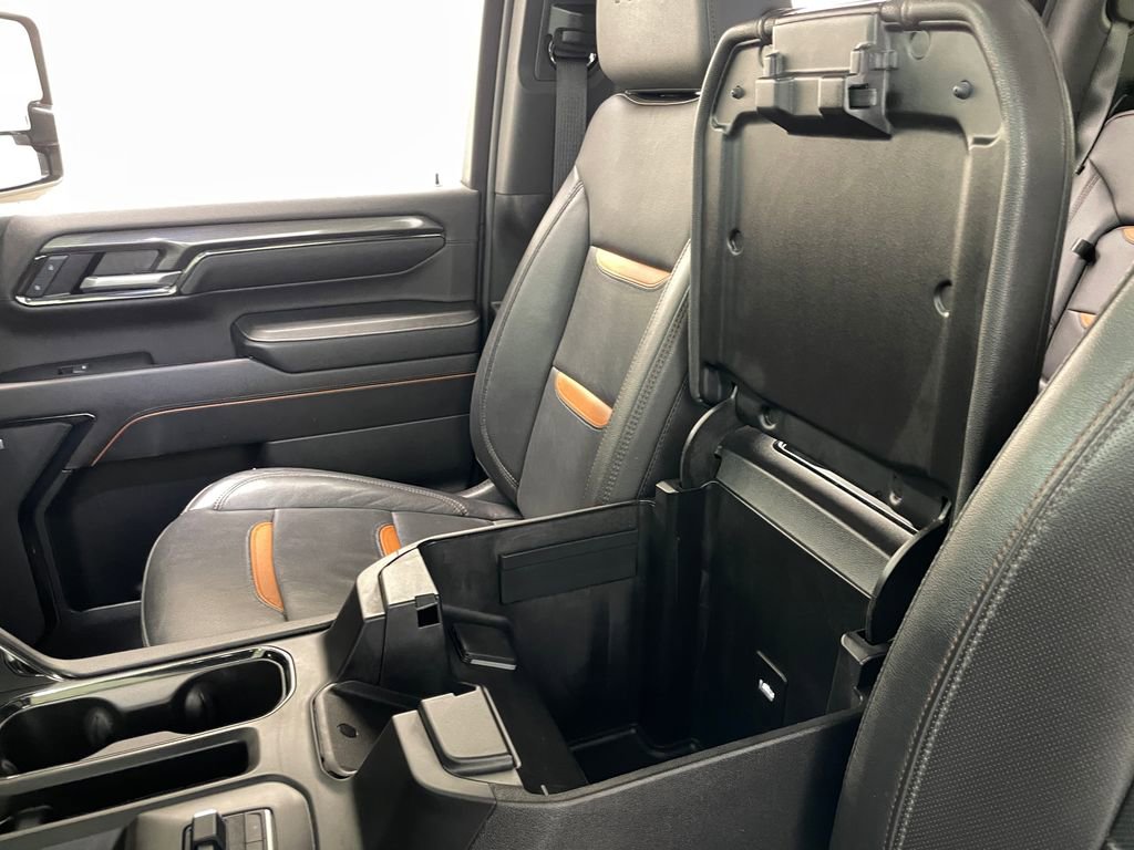Used 2025 GMC Sierra 2500 AT4 image 37
