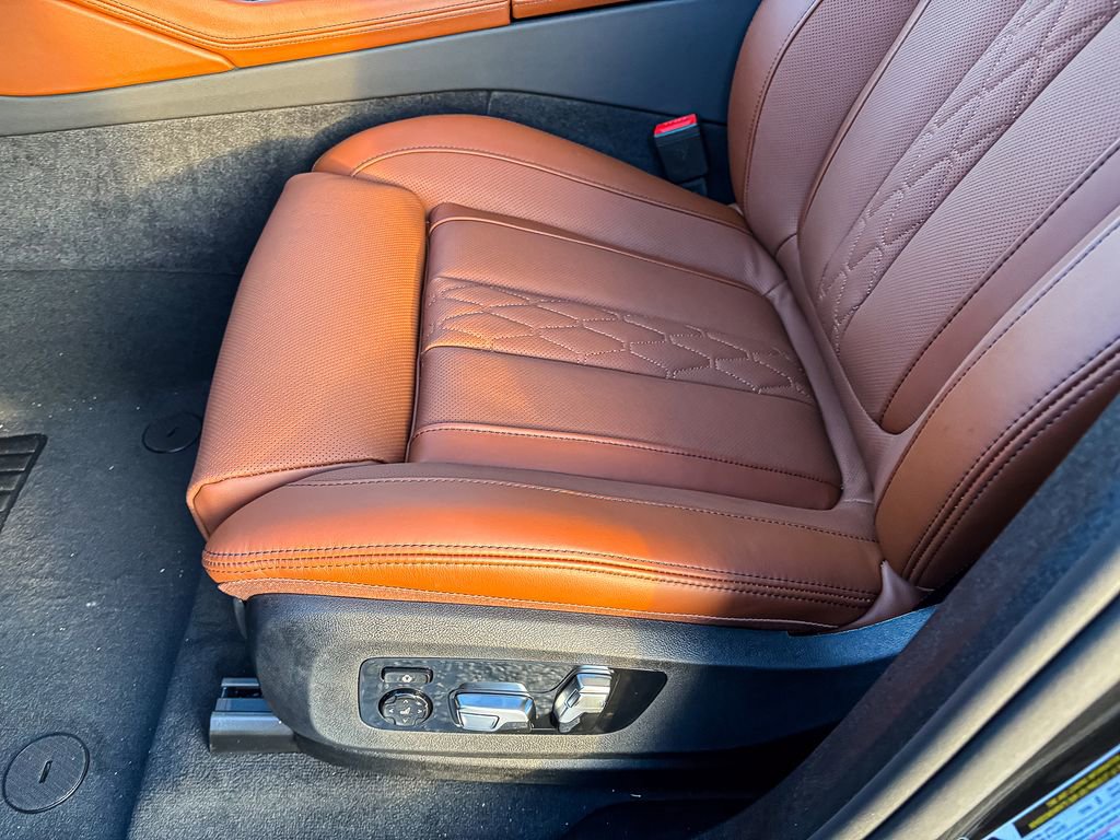 New 2026 BMW X6 M60i image 18