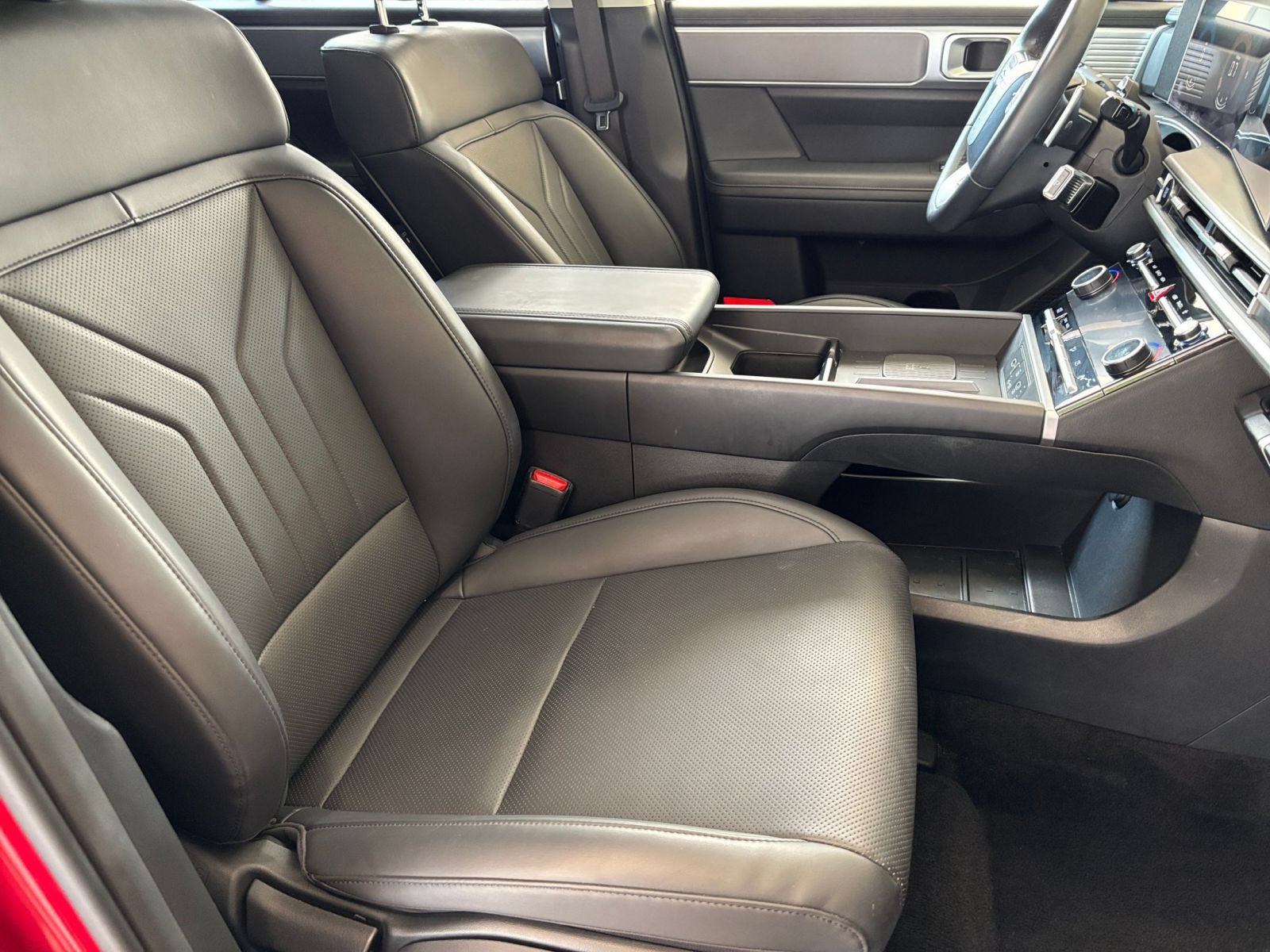 Used 2026 Hyundai Santa Fe SEL FWD image 38
