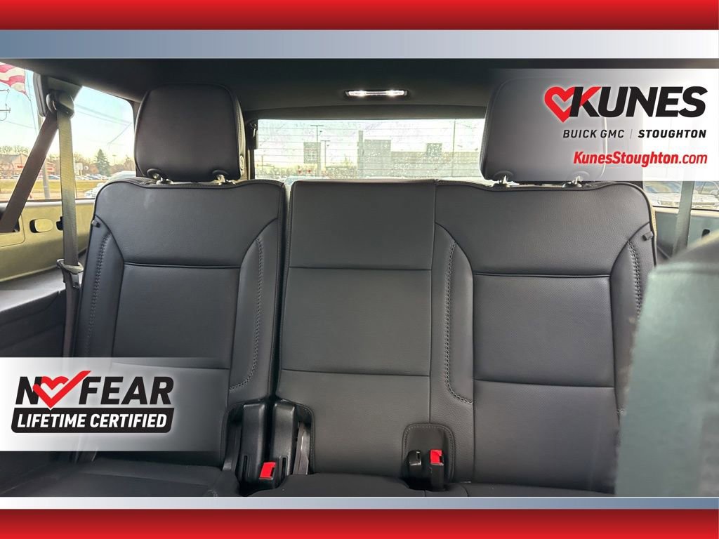 Used 2025 GMC Yukon XL Denali image 27