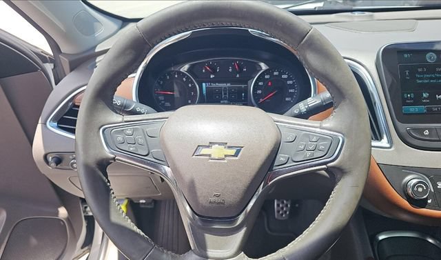 Used 2016 Chevrolet Malibu LT w/ Leather Package FWD image 12