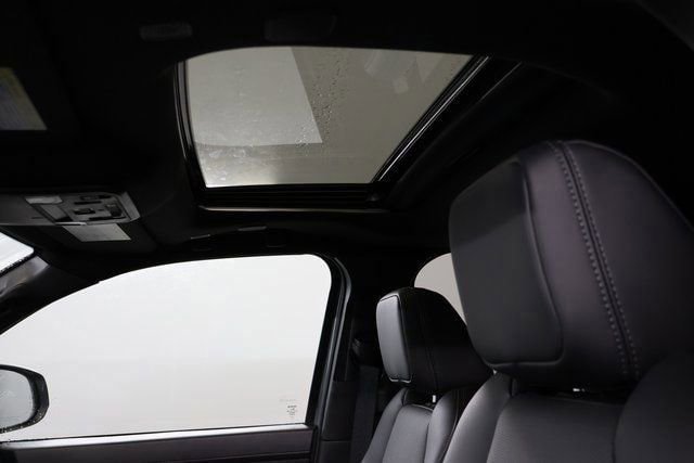 New 2025 Toyota Tacoma TRD Off-Road AWD/4WD image 12