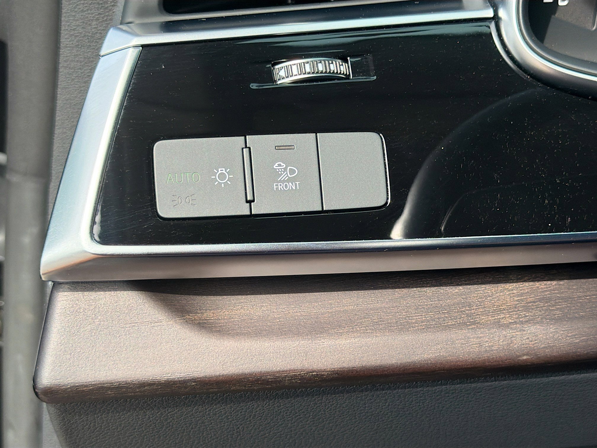 Used 2023 Audi Q8 Premium Plus AWD/4WD image 35