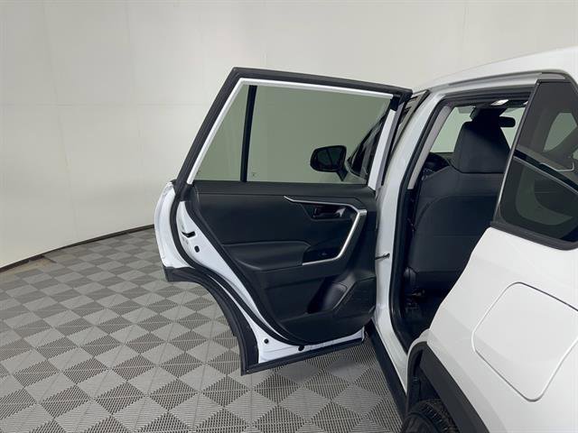Certified 2022 Toyota RAV4 LE image 24