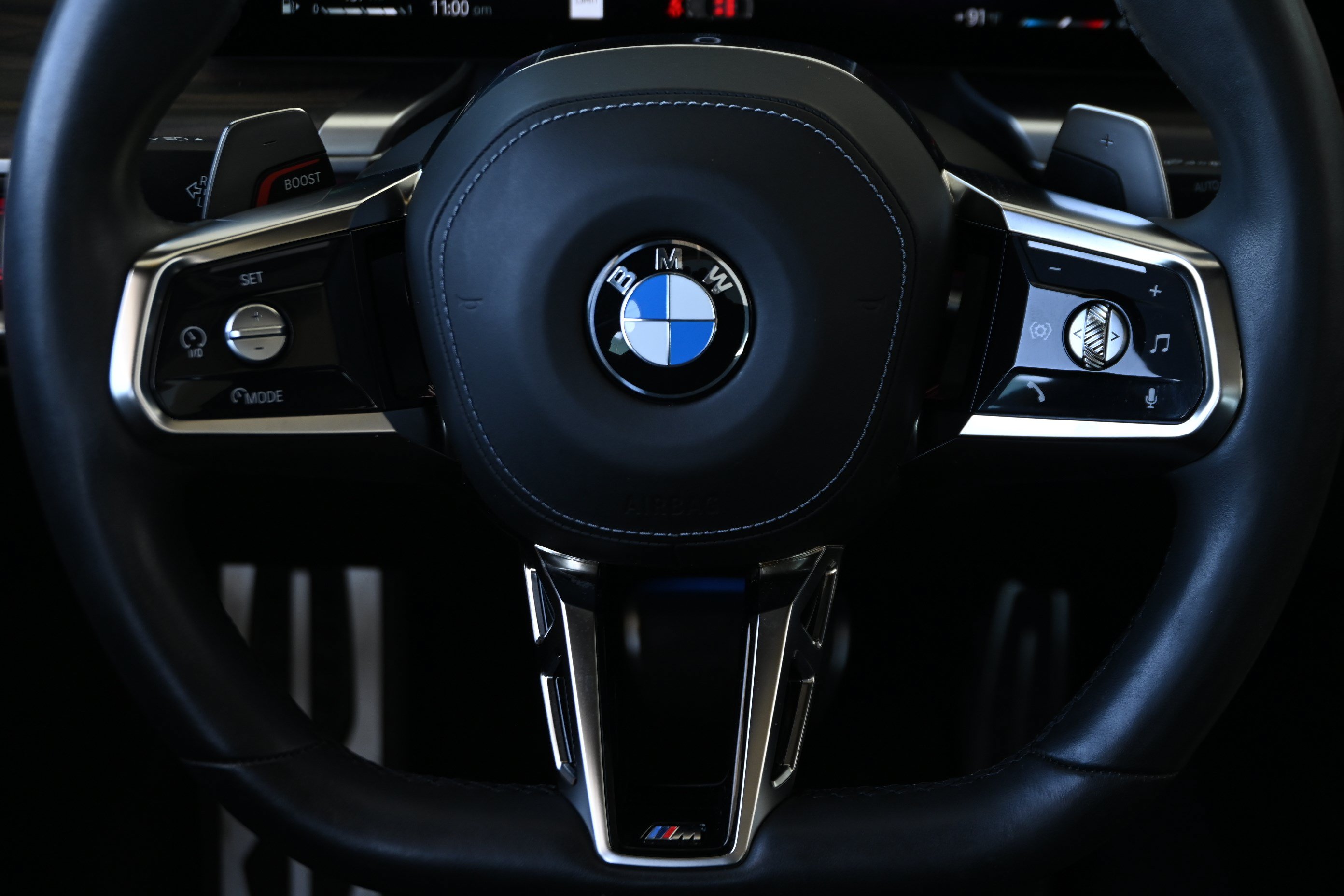 Certified 2024 BMW 740i RWD image 30