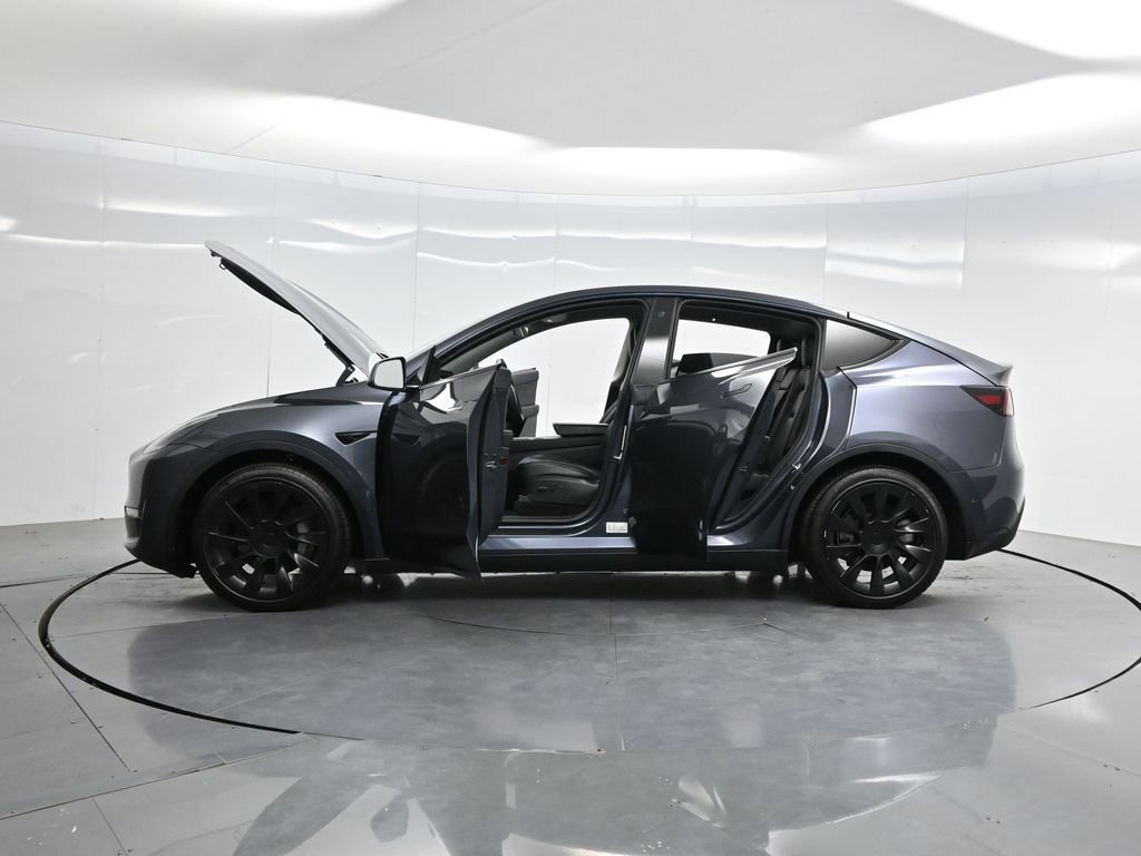 Used 2021 Tesla Model Y Long Range AWD/4WD image 37