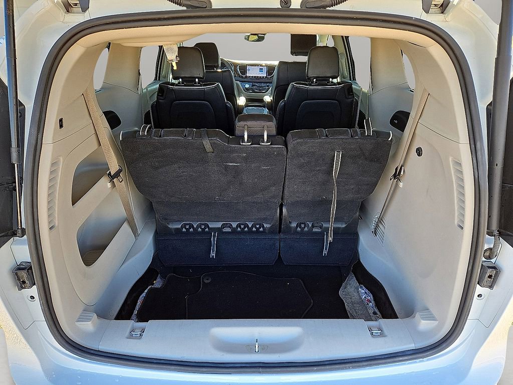 Used 2023 Chrysler Pacifica Limited image 15