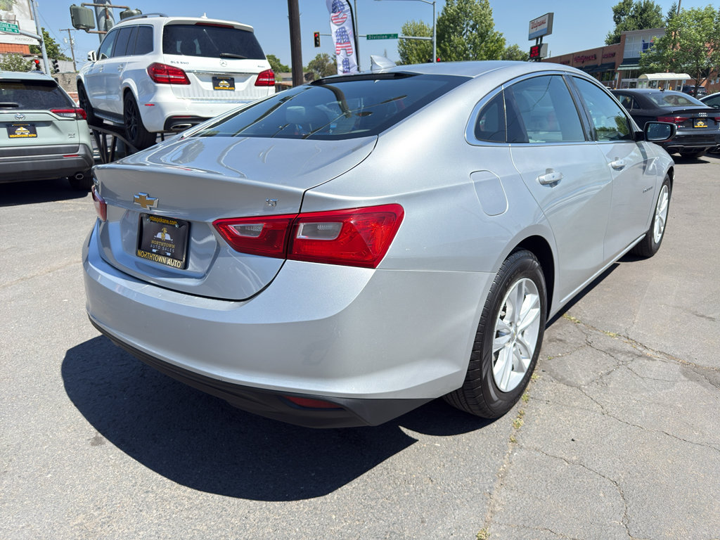Used 2018 Chevrolet Malibu LT FWD image 7