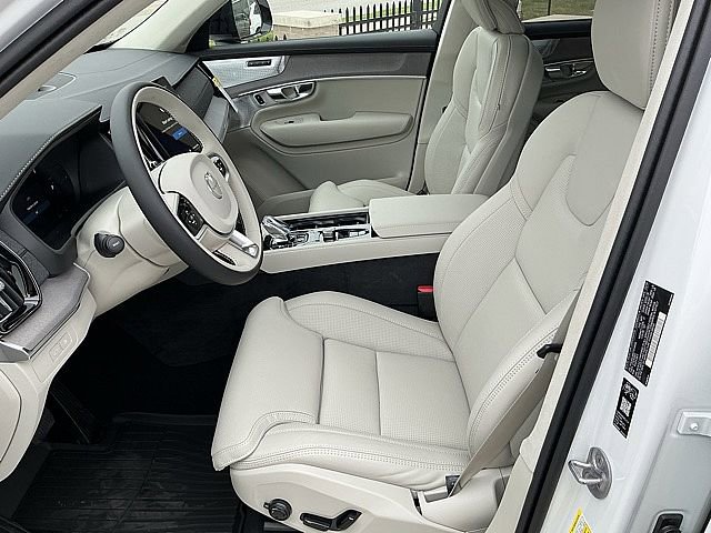 New 2026 Volvo XC90 T8 Ultra w/ Lounge Package image 15