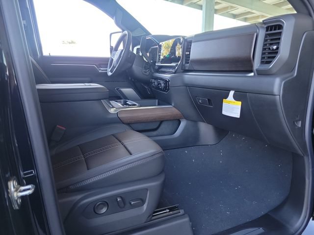 New 2026 Chevrolet Silverado 2500 High Country w/ High Country Premium Package AWD/4WD image 17