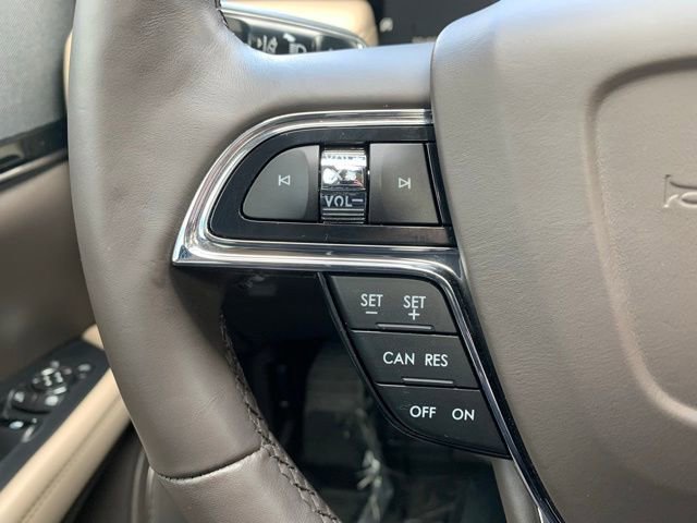 Certified 2022 Lincoln Nautilus Reserve image 29