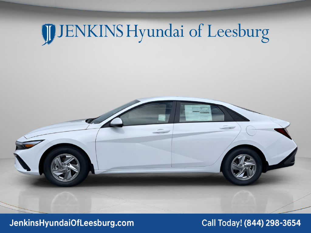 New 2026 Hyundai Elantra SE FWD image 5