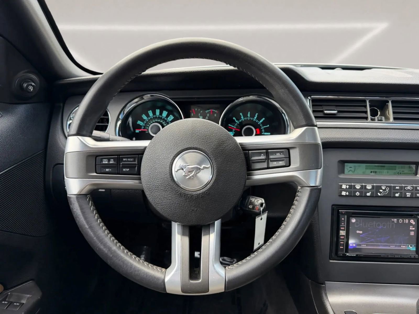 Used 2013 Ford Mustang GT RWD image 16