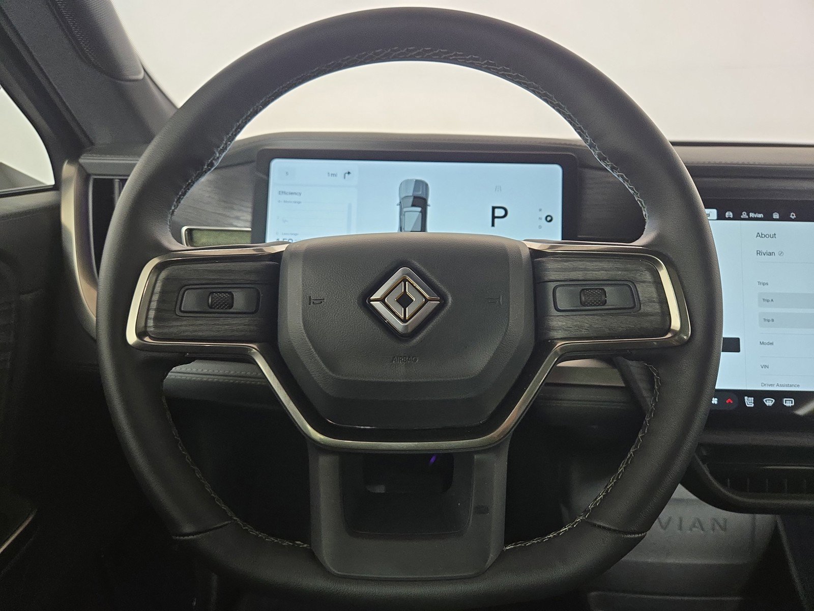 Used 2025 Rivian R1S Adventure image 28