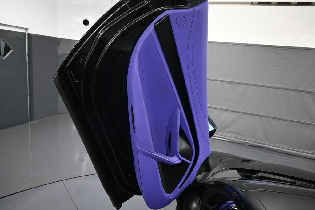 Used 2024 McLaren 750S Spider RWD image 14