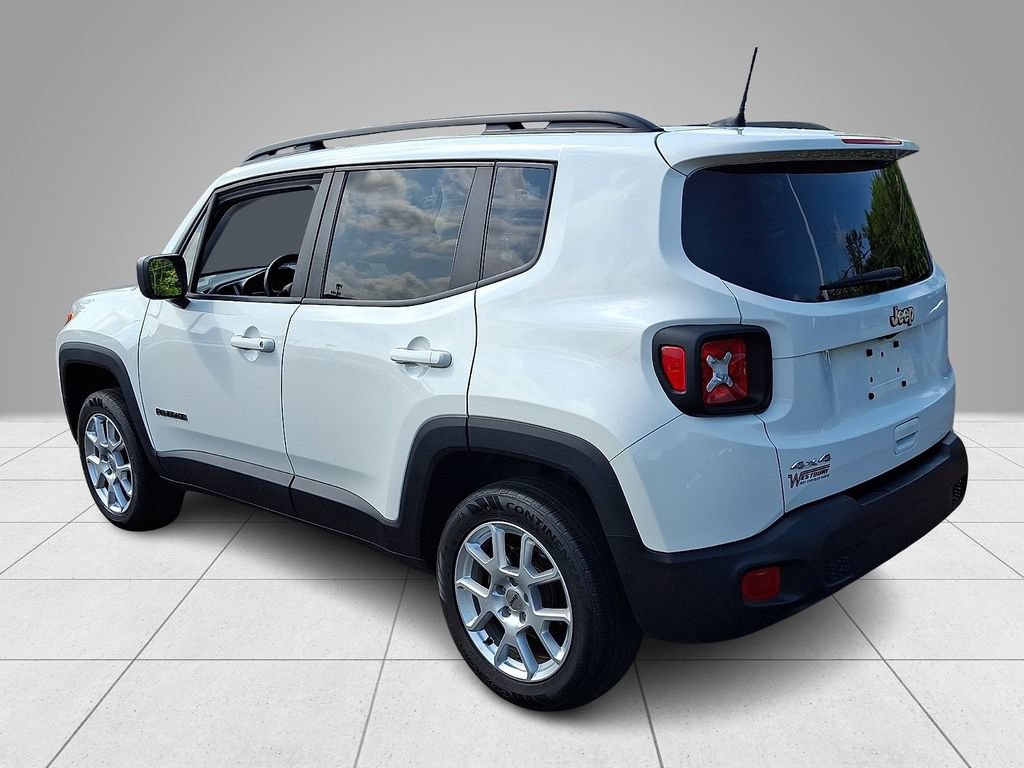 Used 2023 Jeep Renegade Latitude w/ Premium Group AWD/4WD image 7
