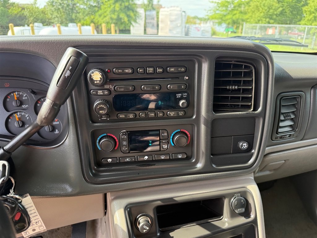 Used 2006 GMC Yukon SLT w/ SLT Preferred Equipment Group RWD image 21