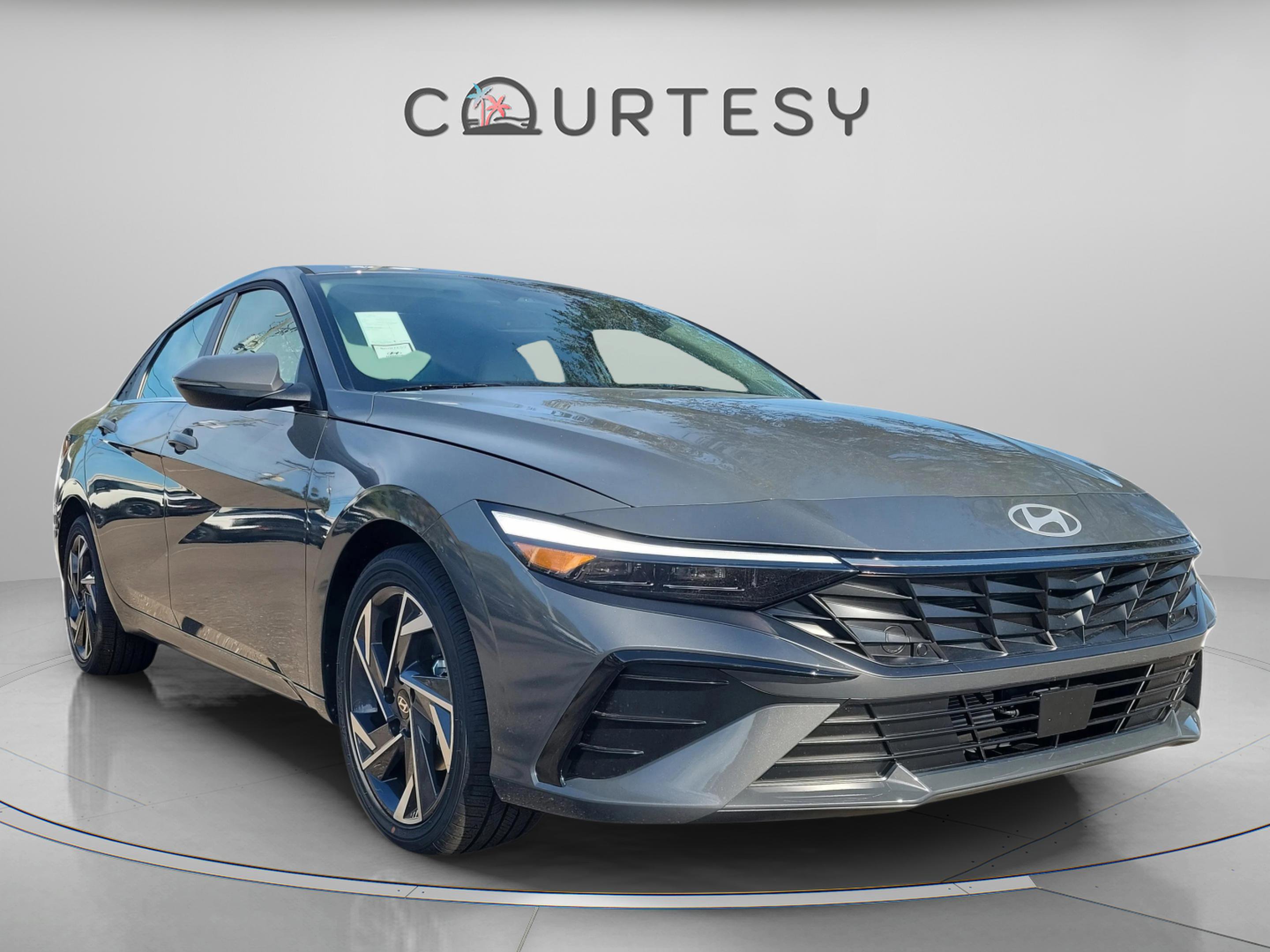 New 2026 Hyundai Elantra Limited image 3