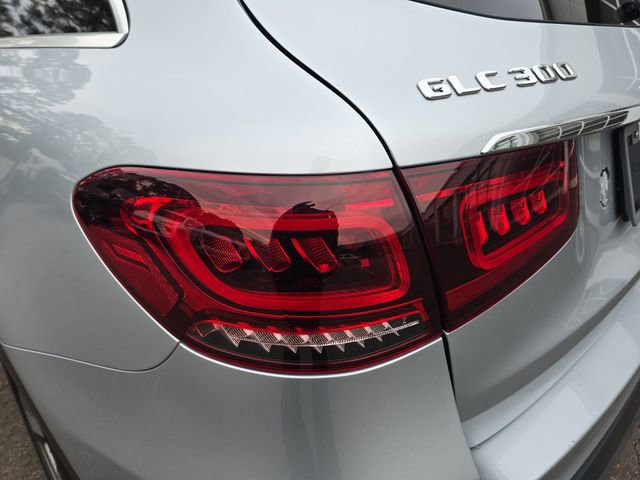 Used 2022 Mercedes-Benz GLC 300 4MATIC image 33