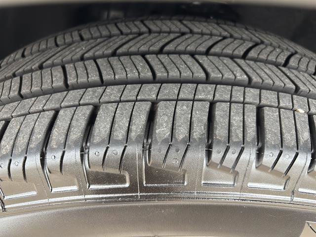 Used 2025 Ford Explorer Platinum w/ LUX Leather Package AWD/4WD image 10